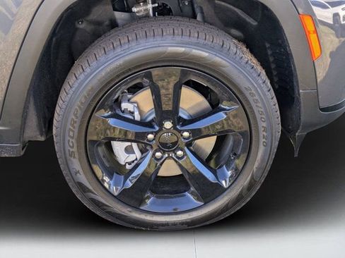 New 2025 Jeep Grand Cherokee L Limited w/ Black Appearance Package image 9