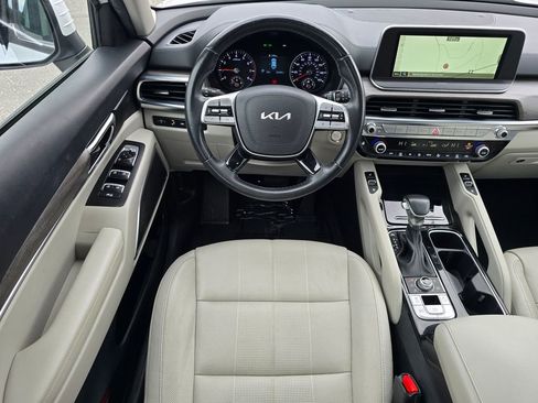 Used 2022 Kia Telluride EX w/ EX Premium Package image 34