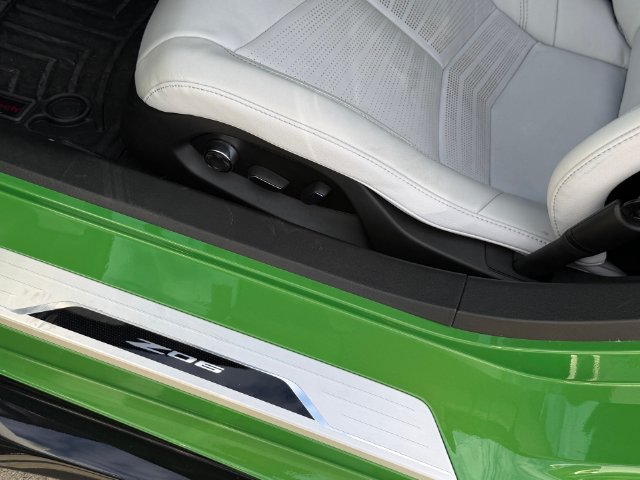 Used 2026 Chevrolet Corvette Z06 RWD image 17