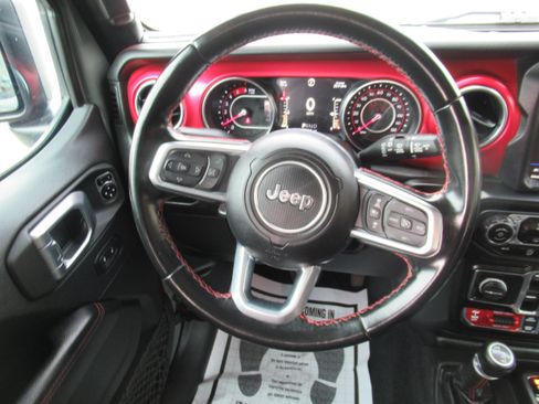 Used 2022 Jeep Wrangler Unlimited Rubicon w/ LED Lighting Group AWD/4WD image 10