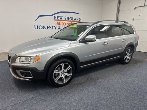 Used 2013 Volvo XC70 T6 image 1