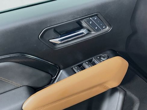 Used 2023 GMC Canyon AT4 w/ AT4 Premium Package image 17