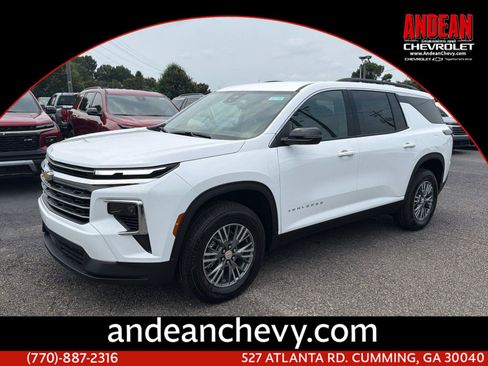 New 2026 Chevrolet Traverse LT FWD image 1