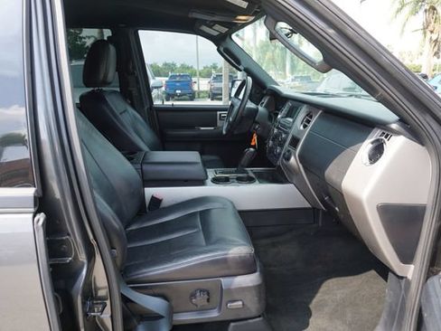 Used 2017 Ford Expedition EL XLT w/ Equipment Group 201A RWD image 3