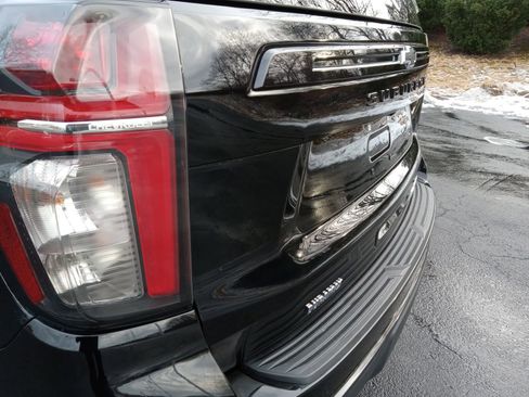 Used 2023 Chevrolet Suburban RST w/ Luxury Package image 8