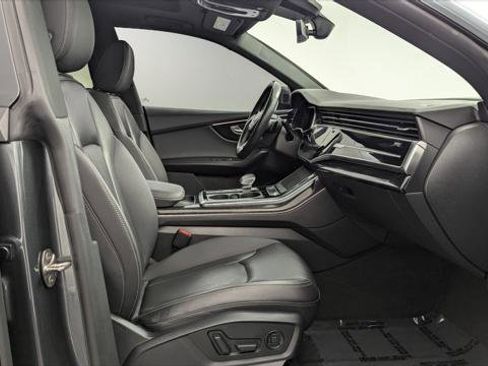 Used 2022 Audi Q8 Premium Plus w/ Premium Plus Package image 22