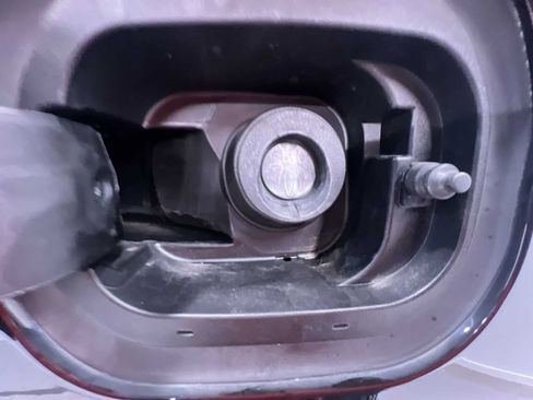 Used 2020 Chevrolet Traverse High Country image 41