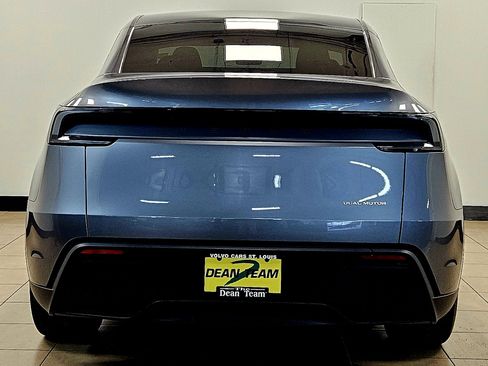 Used 2026 Tesla Model Y Long Range AWD/4WD image 7