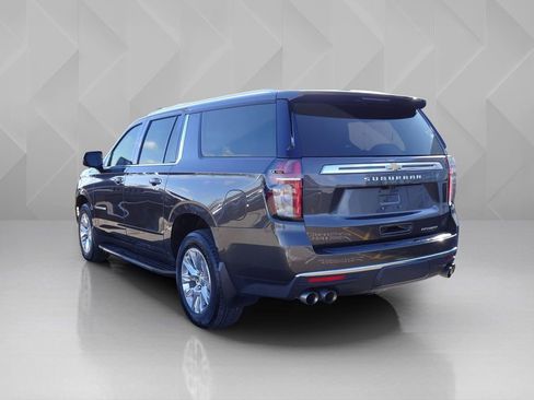 Used 2021 Chevrolet Suburban Premier w/ Premium Package image 3