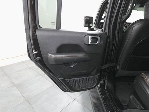 Used 2022 Jeep Wrangler Unlimited Sahara image 22