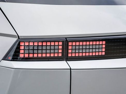 Certified 2024 Hyundai Ioniq 5 SEL image 10