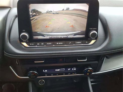 Used 2023 Nissan Rogue SV image 15