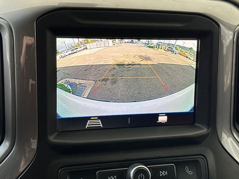 Used 2021 Chevrolet Silverado 1500 Custom image 17