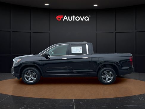 Used 2023 Honda Ridgeline RTL-E image 2