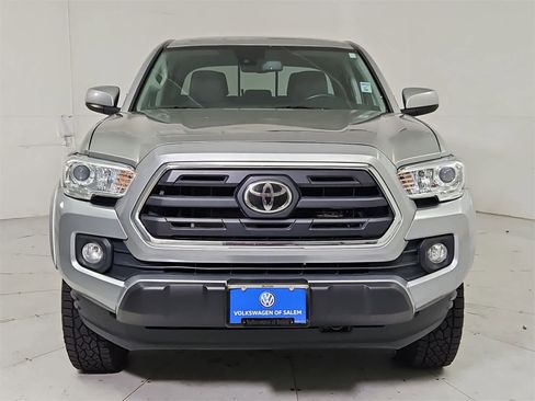 Used 2019 Toyota Tacoma SR5 image 9