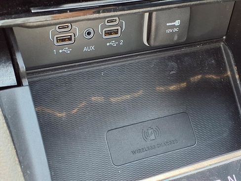 Used 2024 Jeep Grand Cherokee Altitude image 8