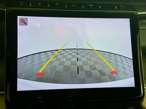 Used 2023 Jeep Grand Cherokee 4WD 4xe w/ Luxury Tech Group II image 23