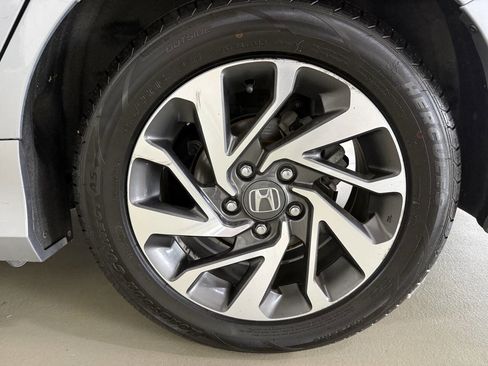 Used 2016 Honda Civic EX image 31