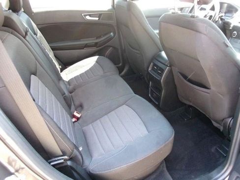 Used 2019 Ford Edge SE AWD/4WD image 14