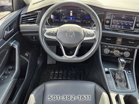 Used 2024 Volkswagen Jetta SE w/ Panoramic Sunroof Package FWD image 12