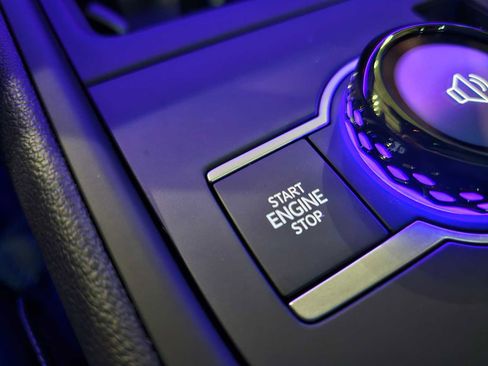 New 2026 Volkswagen Tiguan SE R-Line image 32