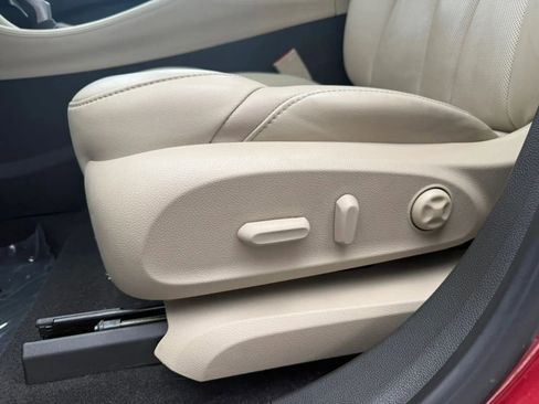 Used 2019 Buick Envision Essence image 14