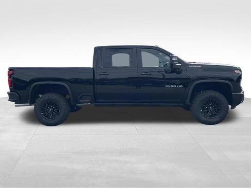 New 2026 Chevrolet Silverado 2500 ZR2 image 2