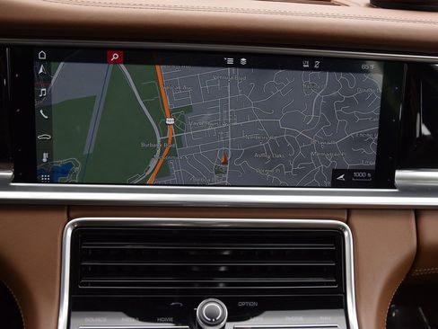 Used 2018 Porsche Panamera 4 image 29