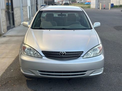 Used 2004 Toyota Camry LE image 8