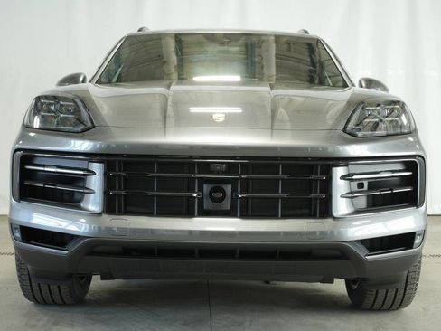 New 2025 Porsche Cayenne E-Hybrid AWD/4WD image 11