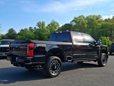 Used 2025 Ford F250 Platinum w/ FX4 Off-Road Package AWD/4WD image 6