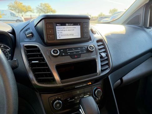 Used 2022 Ford Transit Connect XL image 18