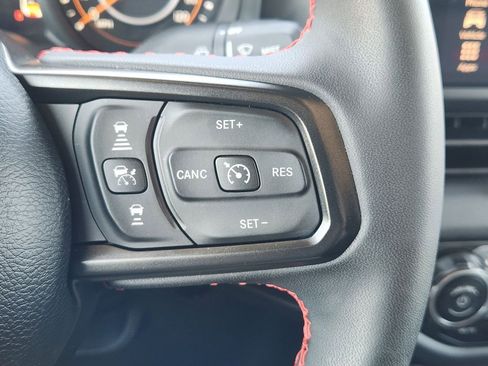 Used 2024 Jeep Gladiator Rubicon AWD/4WD image 29