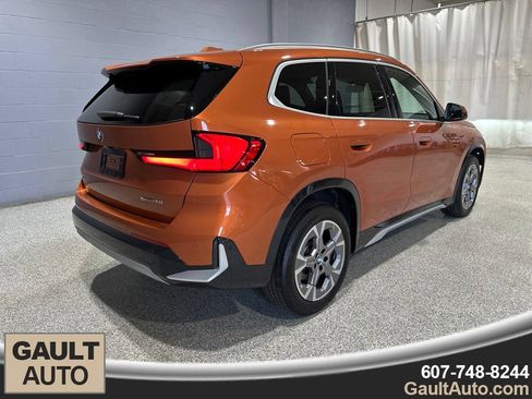 Used 2025 BMW X1 xDrive28i w/ Premium Package AWD/4WD image 3