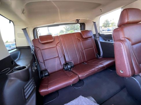 Used 2019 Chevrolet Tahoe Premier AWD/4WD image 28