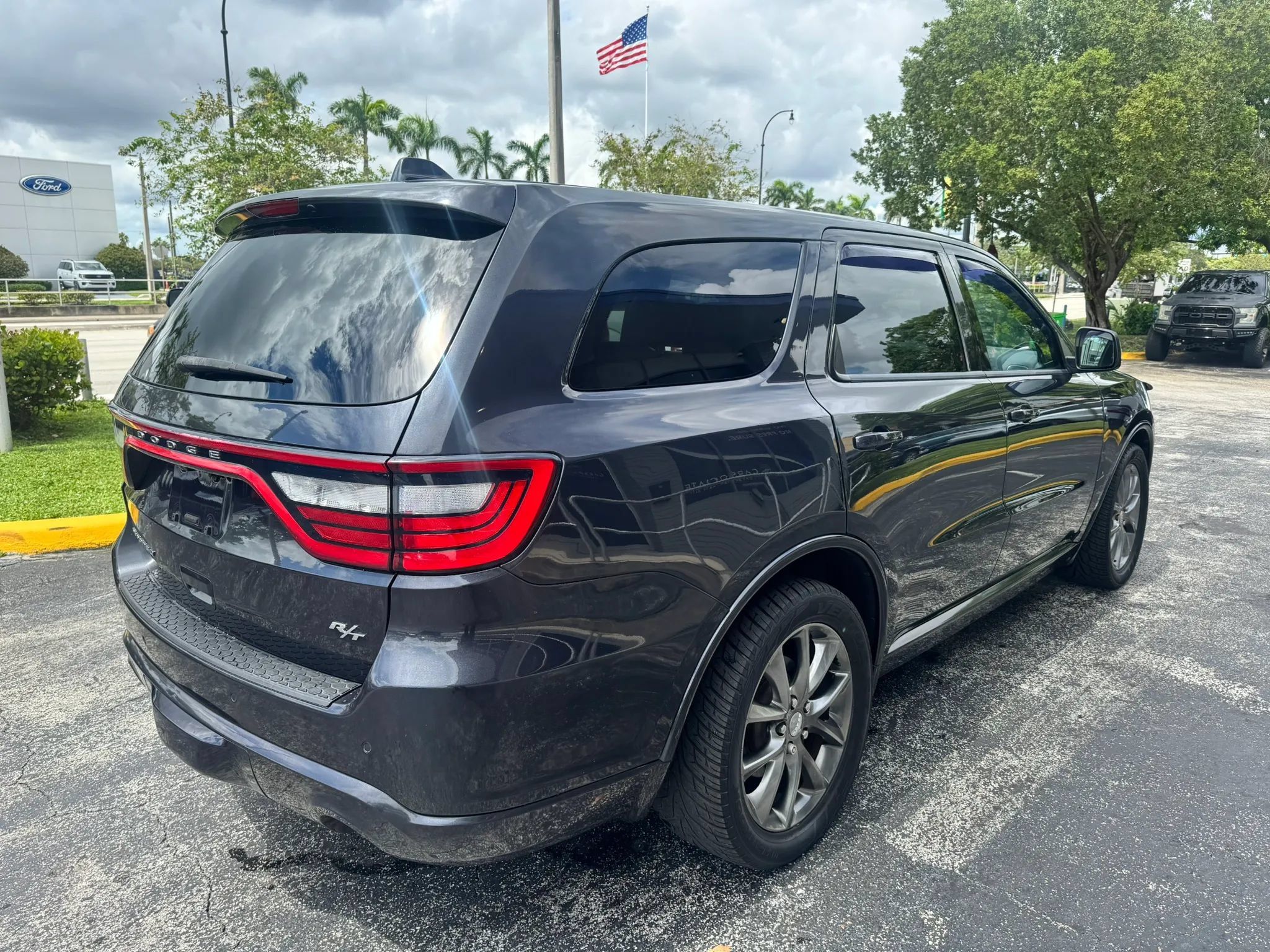 Used 2014 Dodge Durango R/T RWD image 5