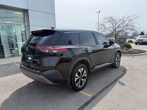 Used 2023 Nissan Rogue SV image 35