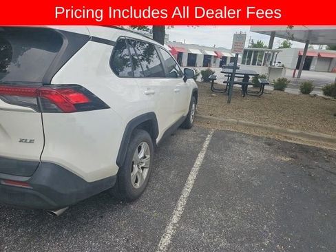 Used 2019 Toyota RAV4 XLE w/ Convenience Package FWD image 5