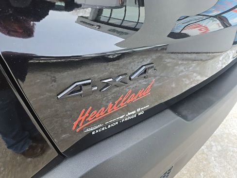 Used 2023 Jeep Renegade Altitude w/ Sun/Sound Group image 20