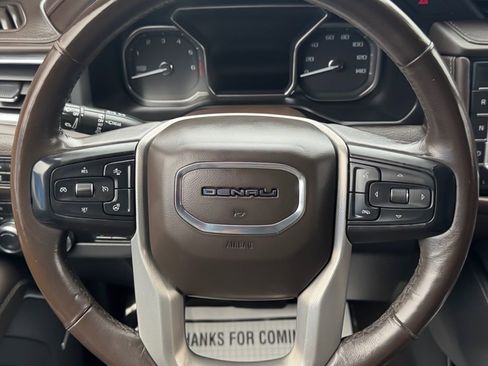 Used 2021 GMC Yukon XL Denali w/ Denali Ultimate Package image 18