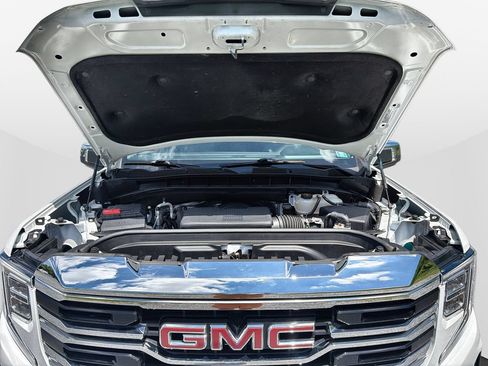 Used 2025 GMC Sierra 1500 SLT AWD/4WD image 39