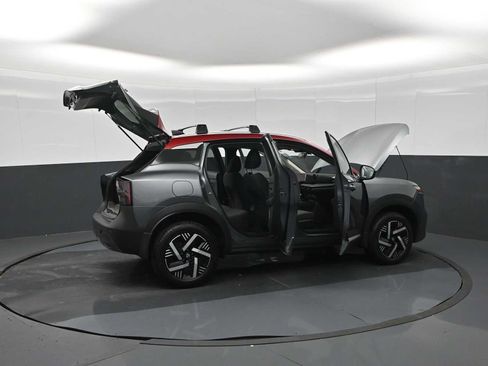 Used 2026 Nissan Kicks SV w/ Interior Electronics Package FWD image 28