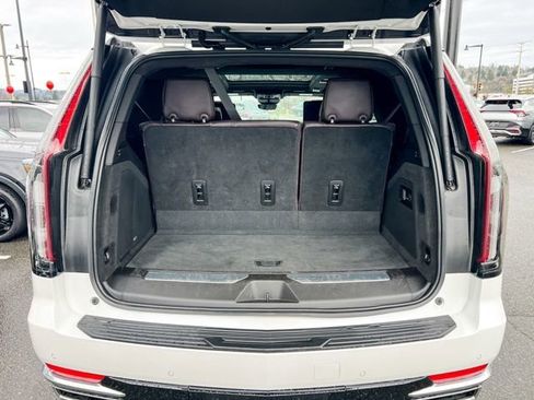 Used 2021 Cadillac Escalade Premium Luxury Platinum image 10