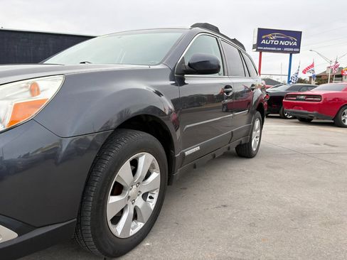 Used 2011 Subaru Outback 2.5i Limited image 6