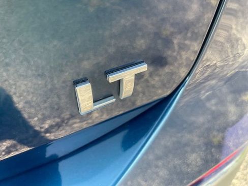 Used 2021 Chevrolet Equinox LT FWD image 35