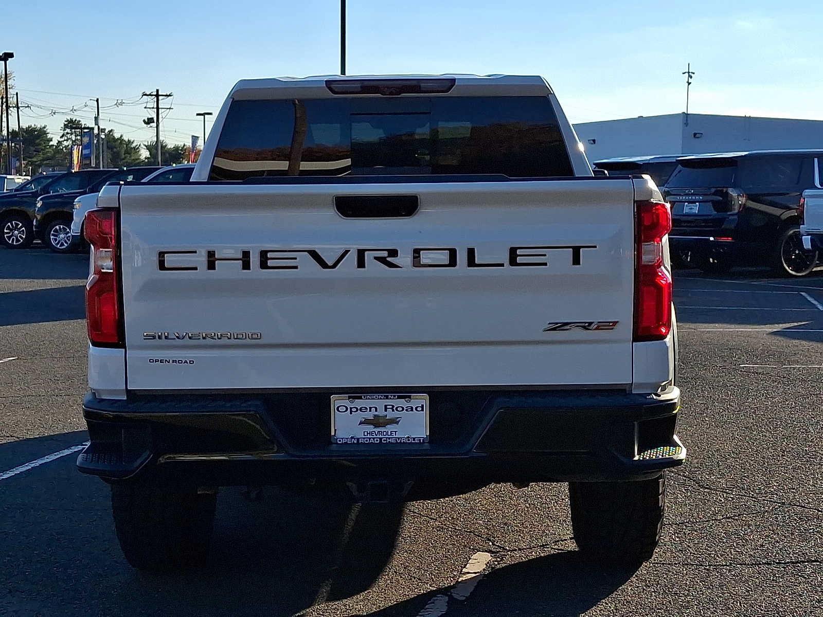 Used 2022 Chevrolet Silverado 1500 ZR2 w/ Technology Package AWD/4WD image 5