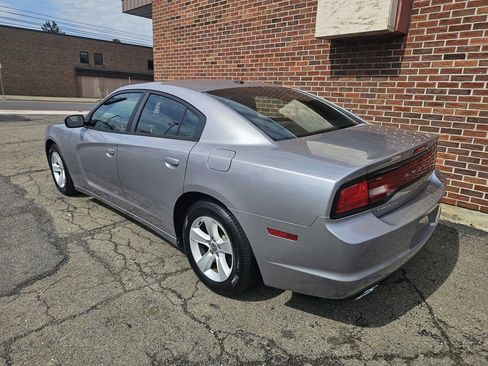 Used 2013 Dodge Charger SXT image 9