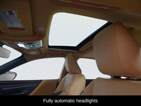 Used 2024 Lexus ES 350 w/ Premium Package image 10