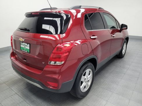 Used 2020 Chevrolet Trax LT w/ LT Convenience Package FWD image 9