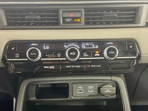 Certified 2025 Honda Pilot EX-L image 16